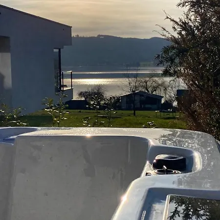 Orange Lounge Attersee Ξενοδοχείο με διαμερίσματα 4*