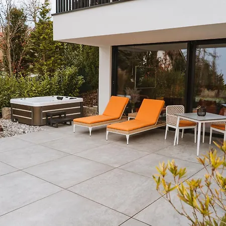 Orange Lounge Attersee Weyregg