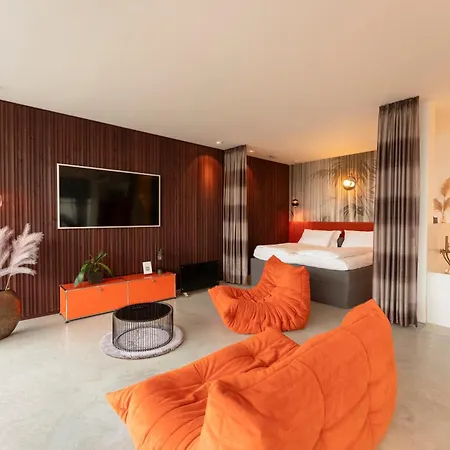 Orange Lounge Attersee 4*