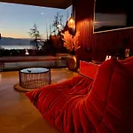 Orange Lounge Attersee Lägenhetshotell Weyregg